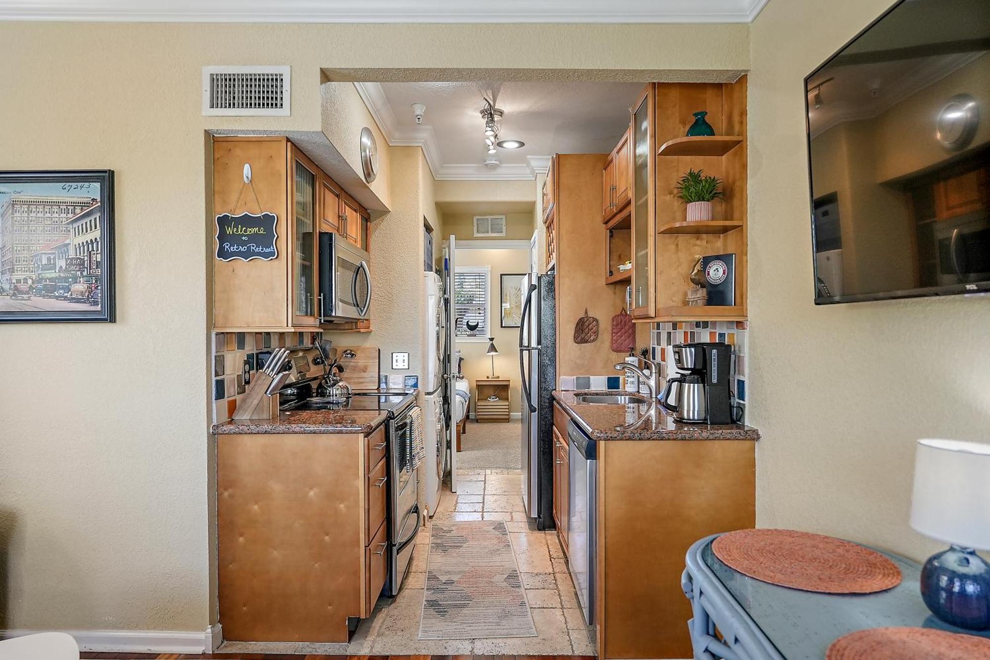 Retro Retreat In Dtsp - Explore The Downtown Area San Petersburgo Exterior foto